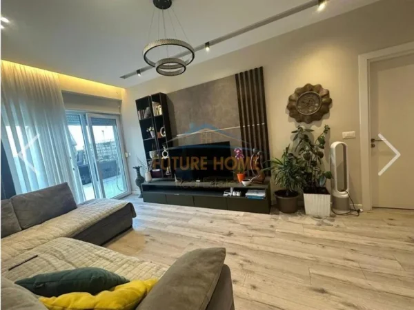 Tirane, shitet apartament duplex 3+1 Kati 1, 240 m² 335.000 € (Rezidenca Kodra e Diellit 2)