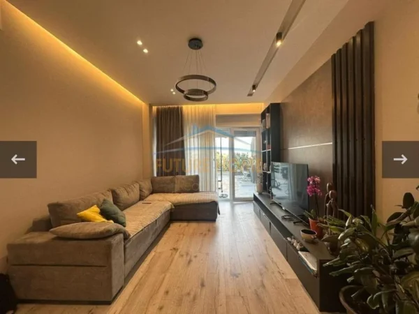 Tirane, shitet apartament duplex 3+1 Kati 1, 240 m² 335.000 € (Rezidenca Kodra e Diellit 2)