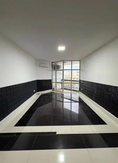 Tirane, shitet apartament 2+1 Kati 3, 104 m² 299.000 € (Rruga e Kavajës)