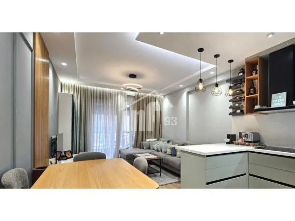 Tirane, shitet apartament 2+1 Kati 8, 99 m² 210.000 € (NË RRUGËN “5 MAJI”)