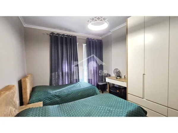 Tirane, shitet apartament 2+1 Kati 8, 99 m² 210.000 € (NË RRUGËN “5 MAJI”)