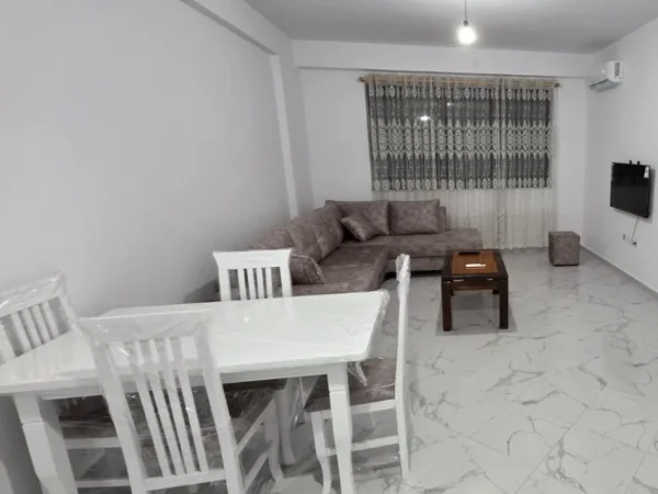 Tirane, jepet me qera 1+1+Ballkon , (Astir)