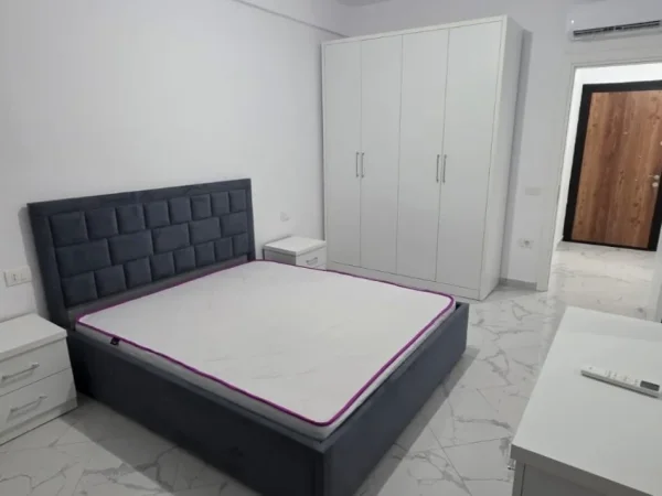 Tirane, jepet me qera 1+1+Ballkon , (Astir)