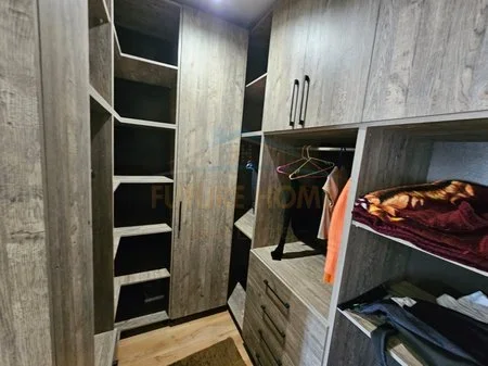 Tirane, jepet me qera apartament 1+1+Ballkon Kati 4, 98 m² 470 € (Fresk)