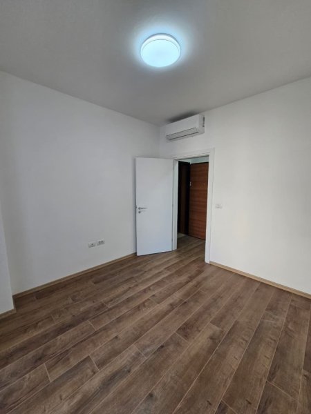 Tirane, jepet me qera zyre , 60 m² 600 € (Zogu i Zi)