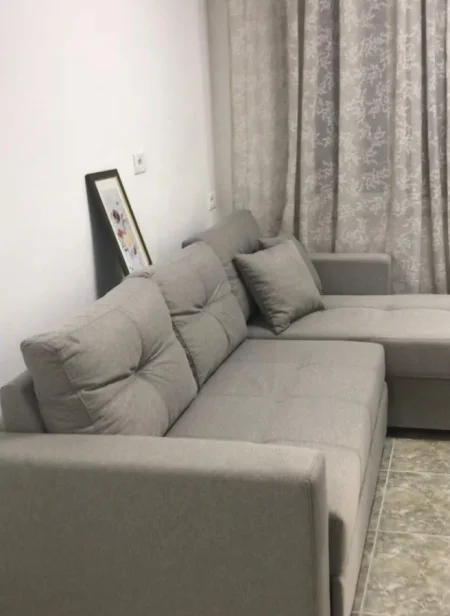 Tirane, jepet me qera apartament 2+1+Ballkon Kati 4, 80 m² 550 €