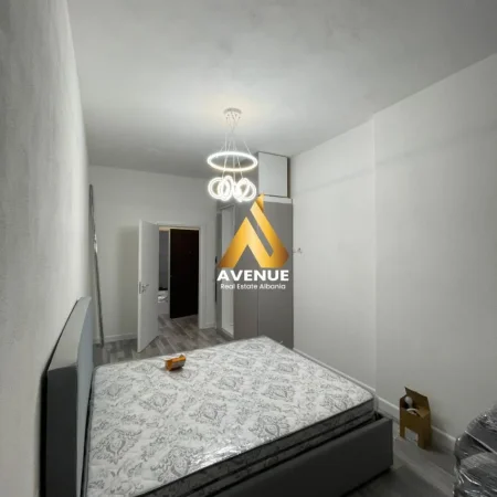 Tirane, jepet me qera apartament 1+1 Kati 2, 700 € Vasil Shanto Spring Rezidence