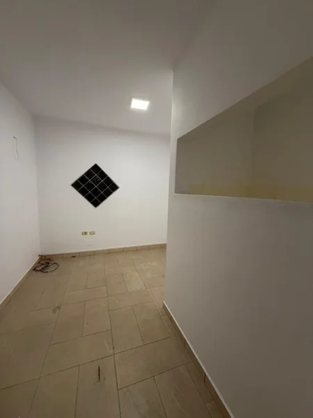 Tirane, shitet apartament 2+1 Kati 3, 120 m² 299.000 € (Rruga e Kavajes)