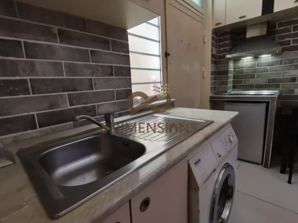 Tirane, jepet me qera garsonier 1+1 Kati 1, 34 m² 320 € (5 maji)