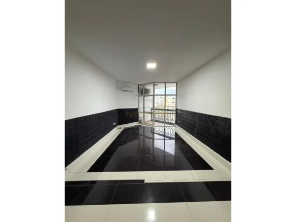 Tirane, shes apartament 2+1 Kati 3, 104 m² (pranë Raiffeisen Bank)