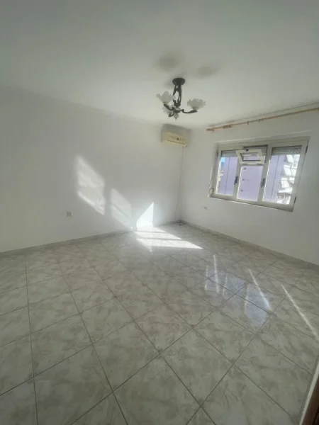 🏡 JEPET ME QIRA APARTAMENT 2+1 – MYSLYM SHYRI 500 €