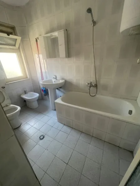 🏡 JEPET ME QIRA APARTAMENT 2+1 – MYSLYM SHYRI 500 €