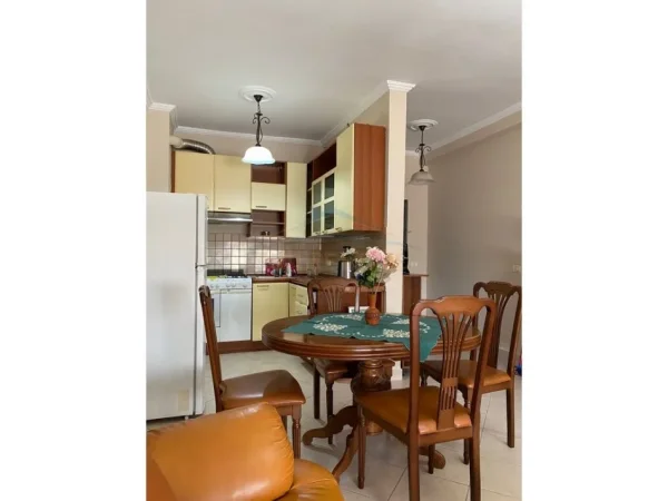 Tirane, jepet me qera apartament 2+1 Kati 5, 94 m² 550 € (Rruga e Kavajes prane Kompleksit Delijorgji)