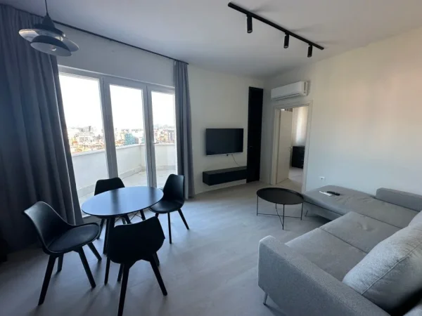 Tirane, jepet me qera apartament 1+1 Kati 9, 60 m² 600 € (Astir)