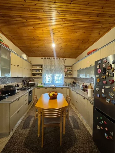 Tirane, shitet apartament 3+1 Kati 6, 124 m² 185.000 € (ISH TREGU ELEKTRIK)