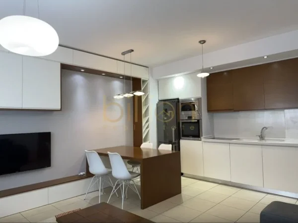 Tirane, jepet me qera 1+1 , 70 m² 620 € (Concord Center)