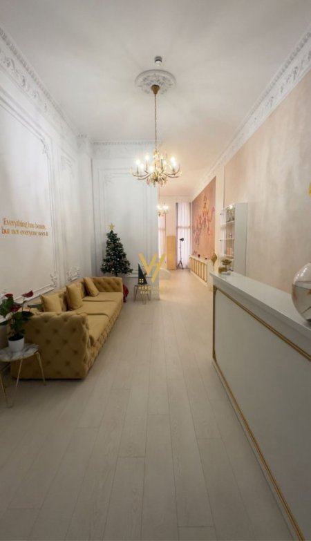 Tirane, jepet me qera ambjent biznesi Kati 1, 78 m² 1.100 € (RRUGA E KAVAJES, GARDEN BUILDING)