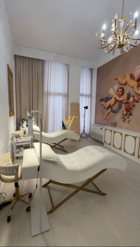 Tirane, jepet me qera ambjent biznesi Kati 1, 78 m² 1.100 € (RRUGA E KAVAJES, GARDEN BUILDING)