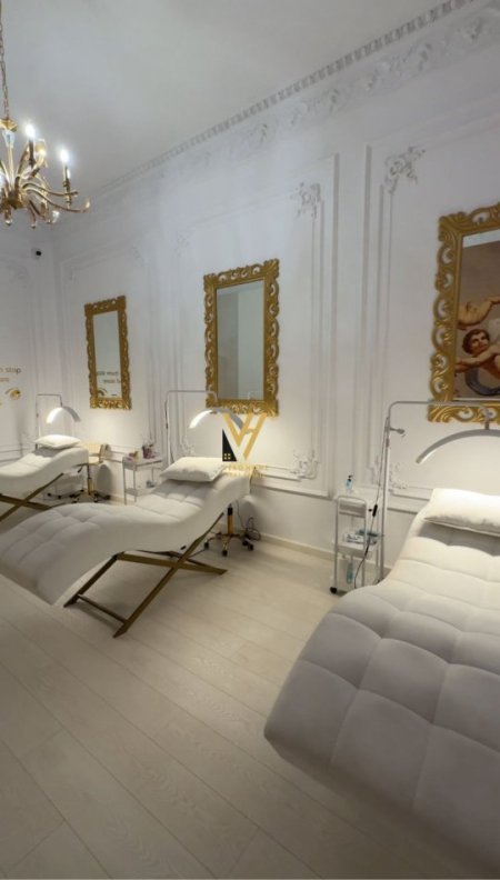 Tirane, jepet me qera ambjent biznesi Kati 1, 78 m² 1.100 € (RRUGA E KAVAJES, GARDEN BUILDING)