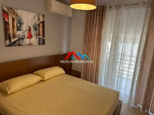 Tirane, jepet me qera apartament 1+1+Ballkon Kati 4, 70 m² 622 € (RRUGA 5 MAJI)