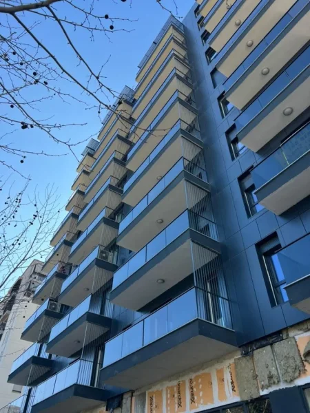 Tirane, shes apartament 1+1+Ballkon Kati 9, 74 m² 135.200 € (Don Bosko)