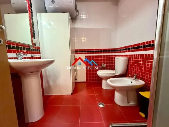 Tirane, jepet me qera apartament 1+1+Ballkon Kati 2, 60 m² 622 € (RRUGA PETI,LIQENI I THATE)