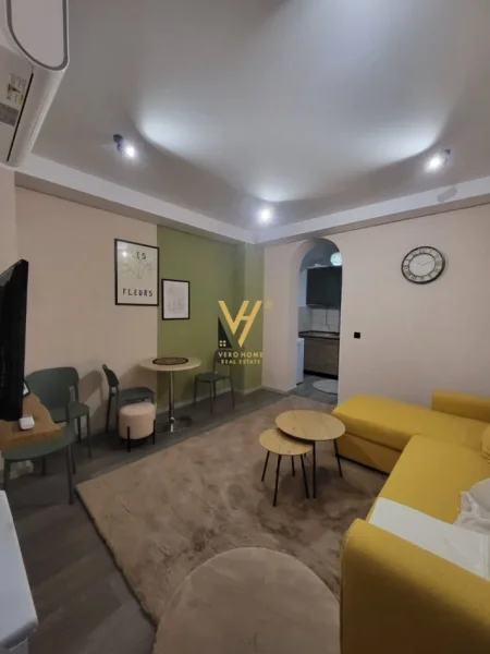 Tirane, jepet me qera apartament 1+1+Ballkon Kati 1, 55 m² 530 € (RRUGA FORTUZI)