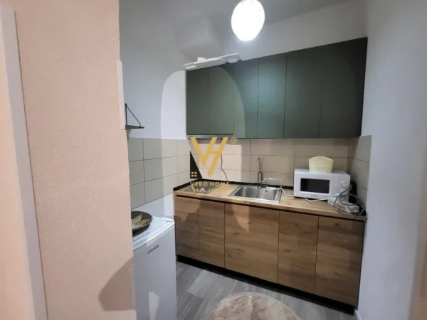 Tirane, jepet me qera apartament 1+1+Ballkon Kati 1, 55 m² 530 € (RRUGA FORTUZI)