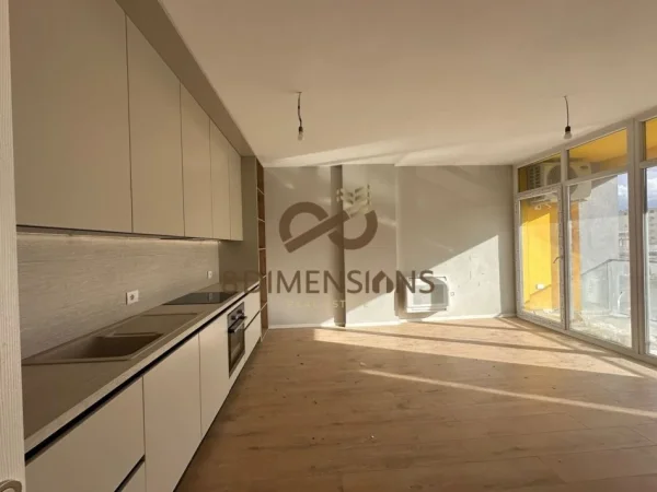 Tirane, jepet me qera apartament 2+1 Kati 3, 106 m² 500 € (bulevardi i ri)