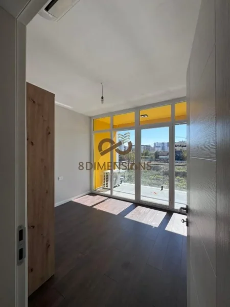 Tirane, jepet me qera apartament 2+1 Kati 2, 125 m² 600 € (bulevardi i ri)