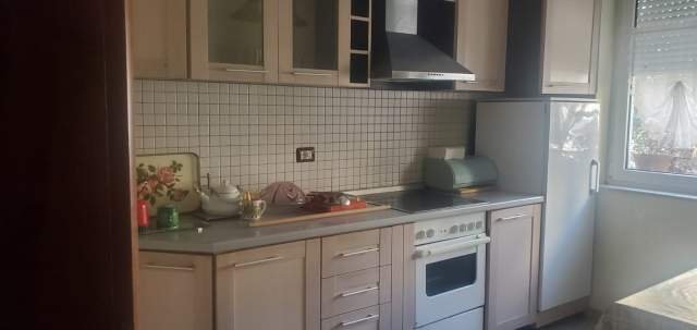 Tirane, ofert ambjent biznesi Kati 2, 70 m² 600 Euro (Sulejman Delvina)