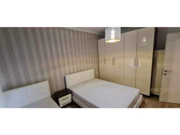 Tirane, jepet me qera apartament 1+1+BLK Kati 1, 50 m² 450 Euro (Rruga e Barrikadave)
