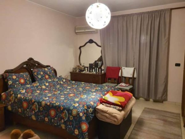 Tirane, jap me qera apartament 1+1 Kati 3, 350 Euro