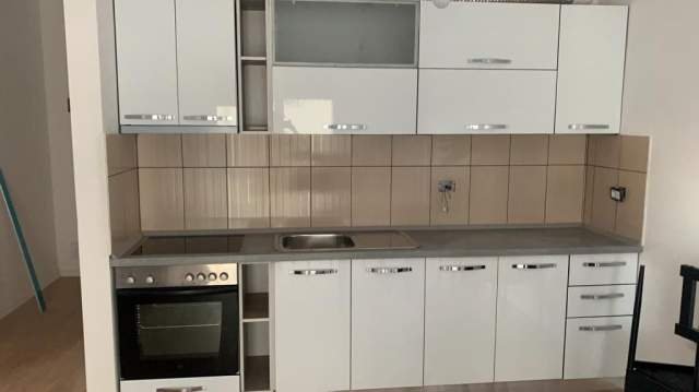 Tirane, jap me qera apartament 1+1 Kati 6, 350 Euro