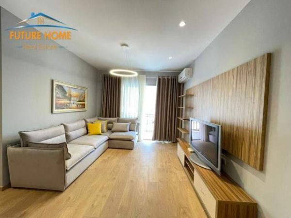 Tirane, jap me qera apartament 2+1+BLK Kati 10, 90 m² 550 Euro (Komuna e Parisit)