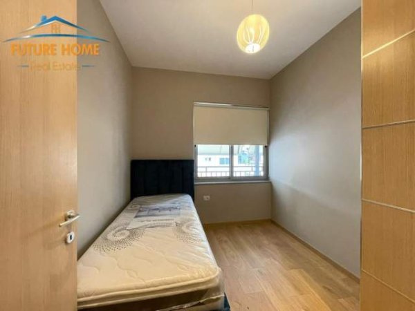 Tirane, jap me qera apartament 2+1+BLK Kati 10, 90 m² 550 Euro (Komuna e Parisit)