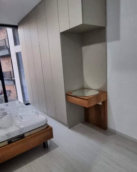 Tirane, jap me qera apartament 2+1 400 Euro
