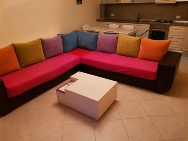 Tirane, jap me qera apartament 2+1 450 Euro
