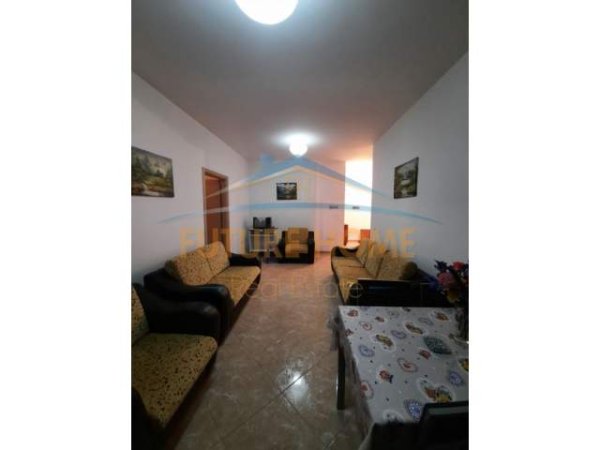 Tirane, jap me qera apartament 2+1+BLK Kati 3, 90 m² 400 Euro