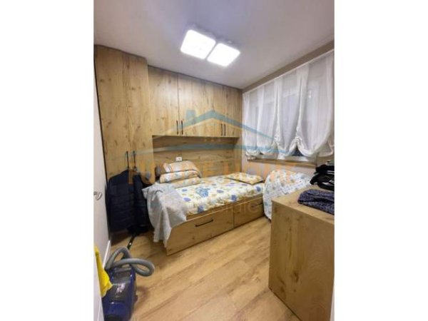Tirane, jap me qera 2+1 Kati 1, 72 m² 400 Euro