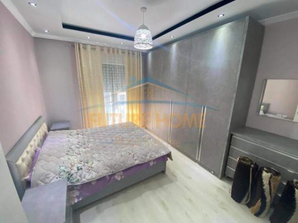 Tirane, jap me qera apartament 2+1+BLK Kati 3, 110 m² 400 Euro (Kompleksi Green City)