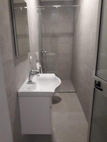 Tirane, jepet me qera garsonier 1+1 Kati 1, 45 m² 320 Euro (Stadiumi Dinamo)