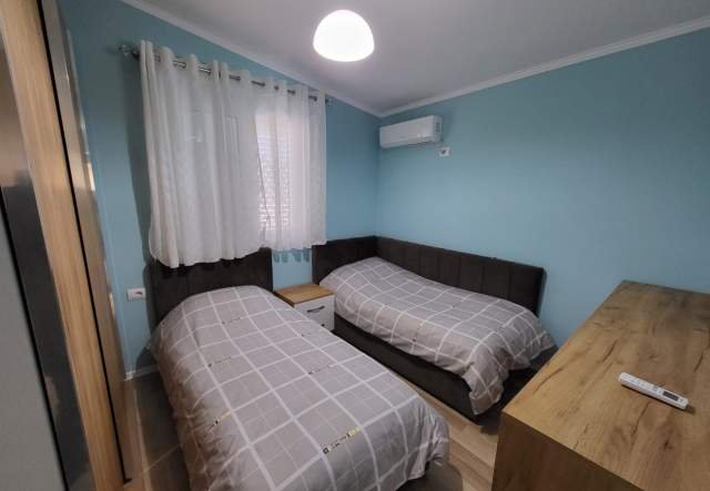 Tirane, jepet me qera apartament 90 m² 800 Euro