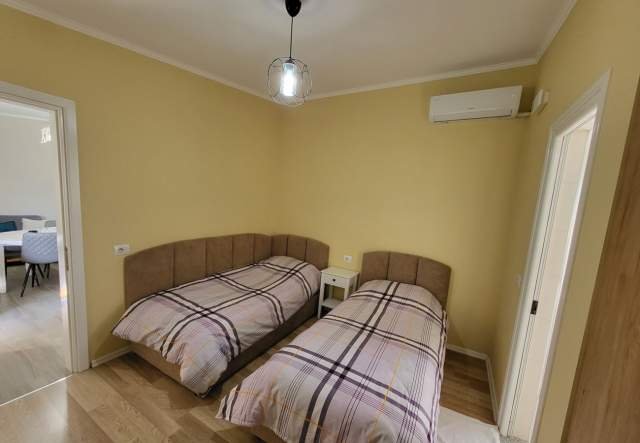 Tirane, jepet me qera apartament 90 m² 800 Euro