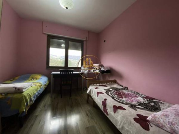 Tirane, jepet me qera apartament 2+1+BLK Kati 6, 114 m² 500 Euro (Komuna e Parisit)