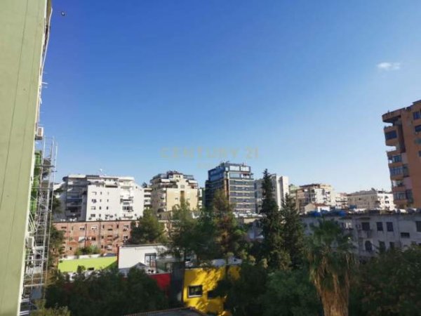 Tirane, shes apartament 3+1+A+BLK Kati 3, 150 m²  299000 Euro  Qender)
