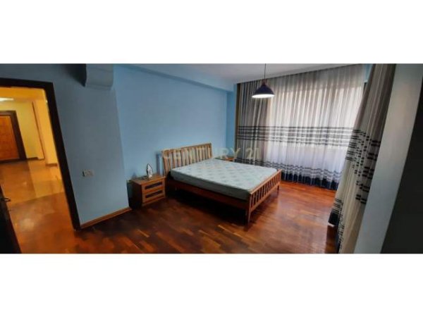 Tirane, shes apartament 3+1+A+BLK Kati 3, 150 m²  299000 Euro  Qender)