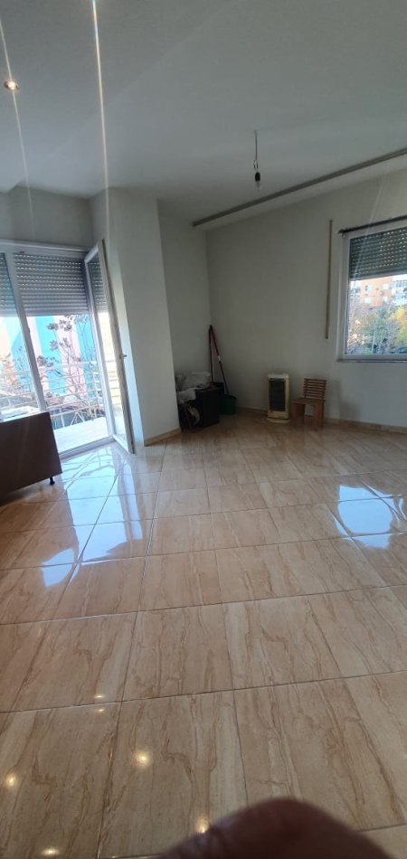 Tirane, shes apartament 2+1+BLK Kati 3, 117 m² 84.000 Euro (Fresku)