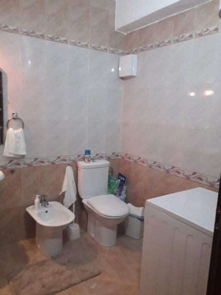 Tirane, jepet me qera apartament 2+1+BLK Kati 6, 120 m² 600 Euro (tish dahija)