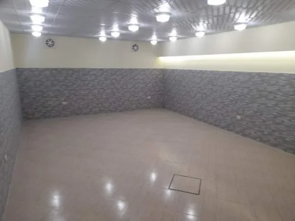 Tirane, shitet dyqan , 65.000 Euro